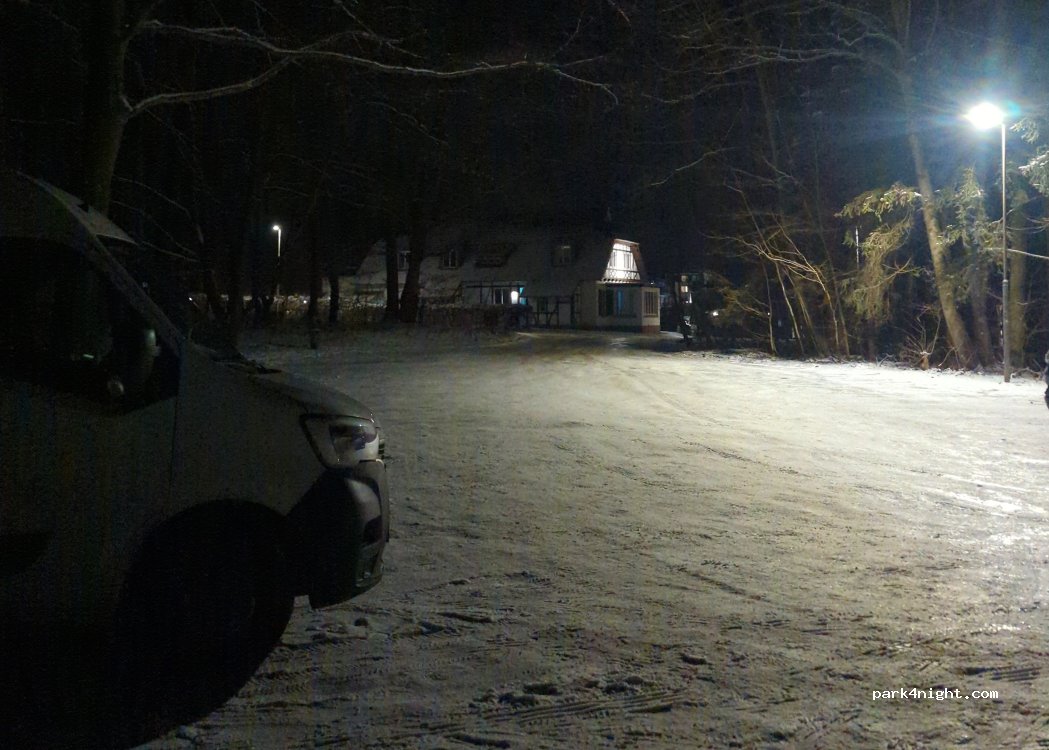 Parkplatz am Manhagener Teich — foto 5