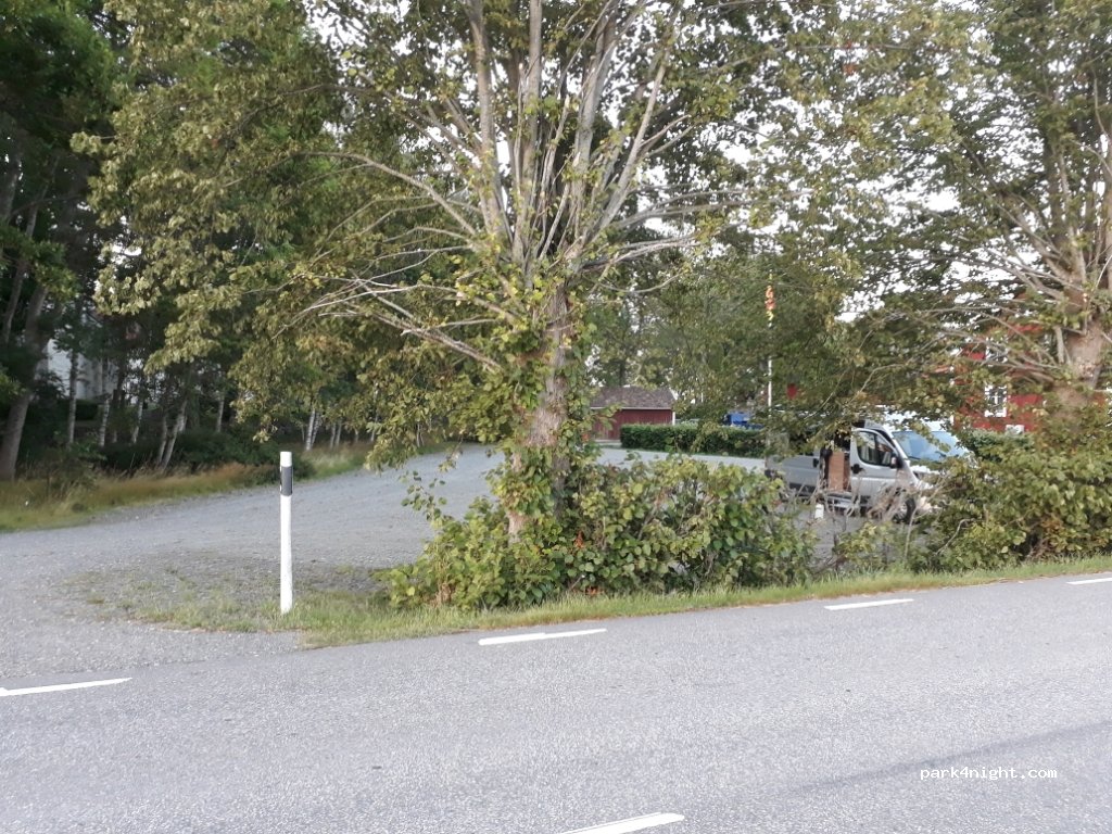 (530 30) Tun - 3 Såtenäsvägen — foto