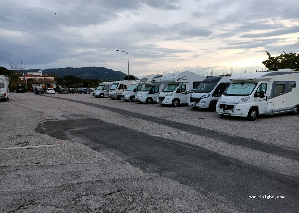 (84048) Santa Maria di Castellabate - Viale Ortenzio Pepi — foto
