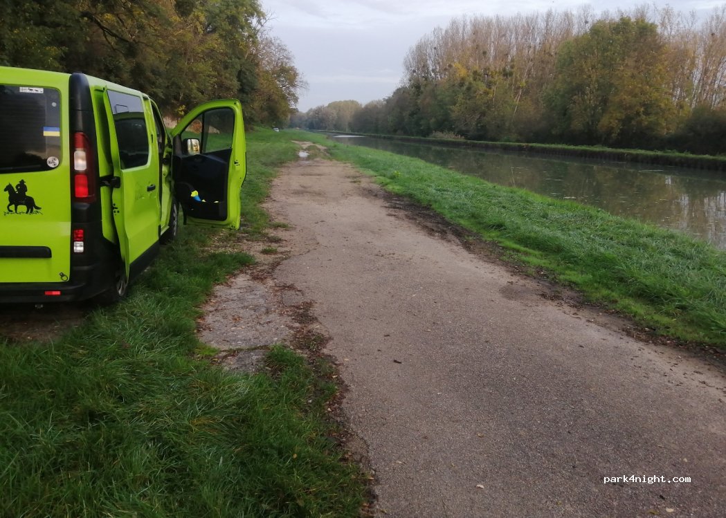 (45630) Beaulieu-sur-Loire - Chemin de la Fontaine — foto 2
