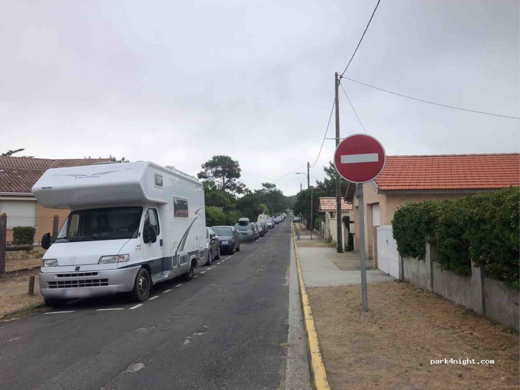 (33680) Lacanau - 2 Rue Clemenceau — foto