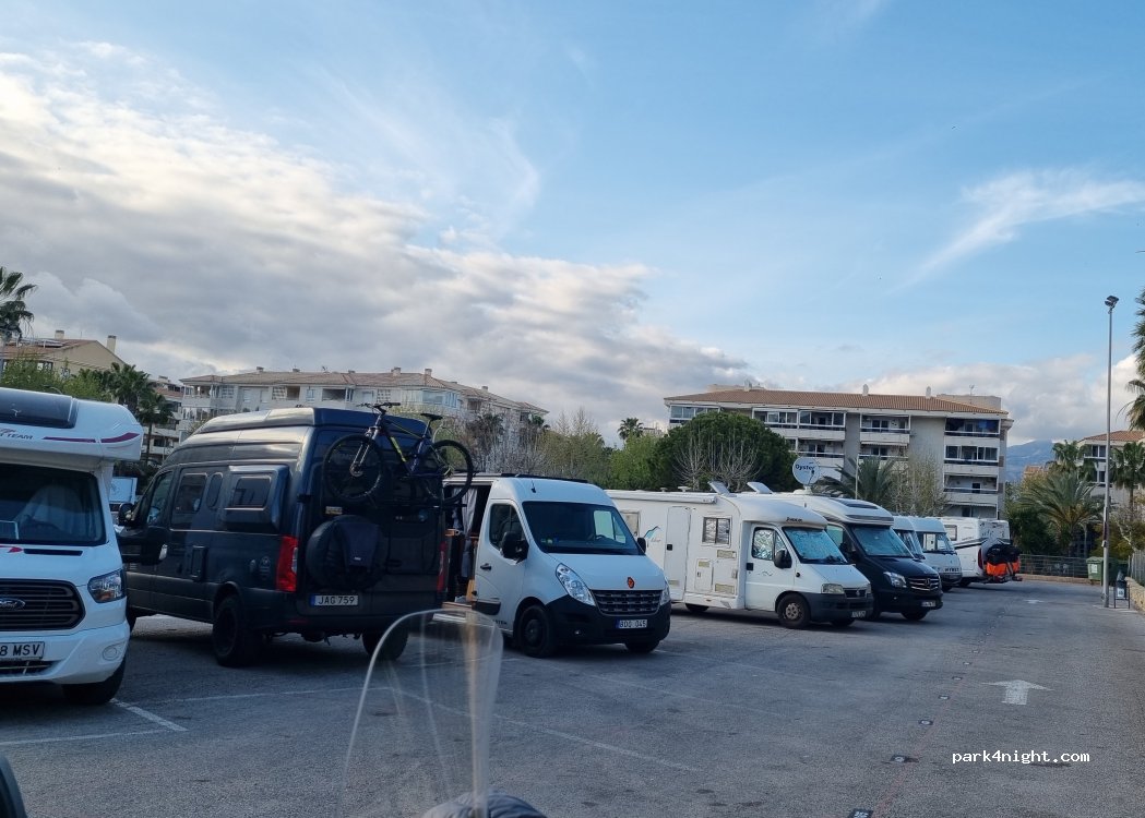 (03581) l'Alfàs del Pi - 64 Avenida de l'Albir — foto 2