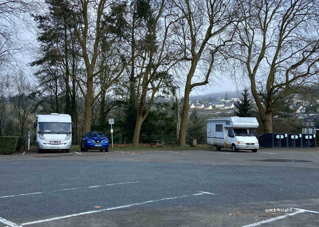 (50140) Mortain - Place du Château — foto 5