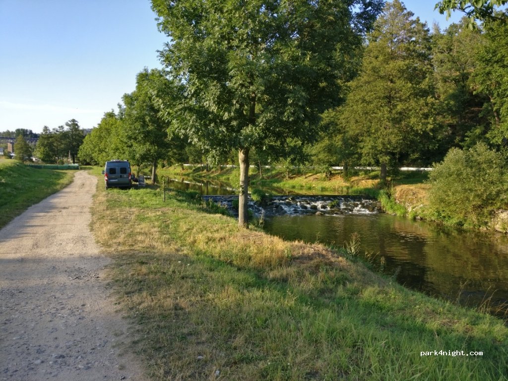 (594 01) Velké Meziříčí - 95 Františkov — foto