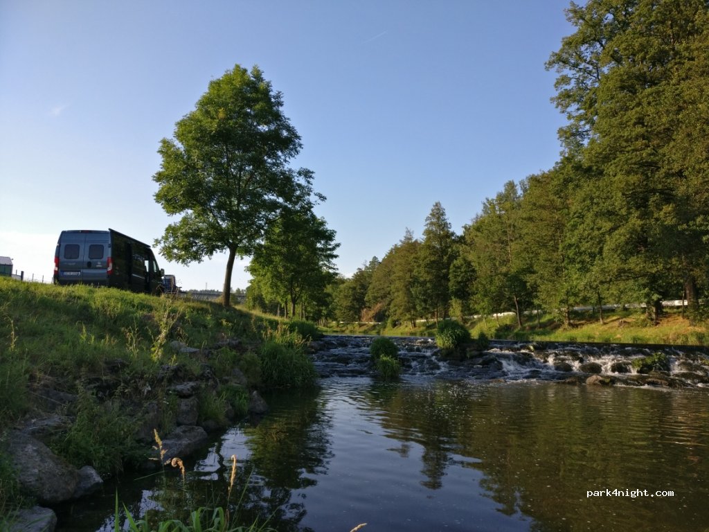 (594 01) Velké Meziříčí - 95 Františkov — foto 2