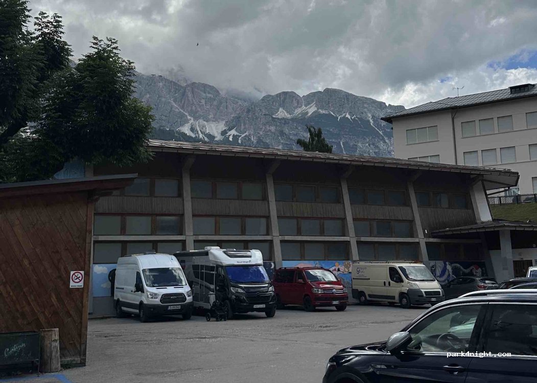 (32043) Cortina d'Ampezzo - 10 Via dei Campi — foto 3
