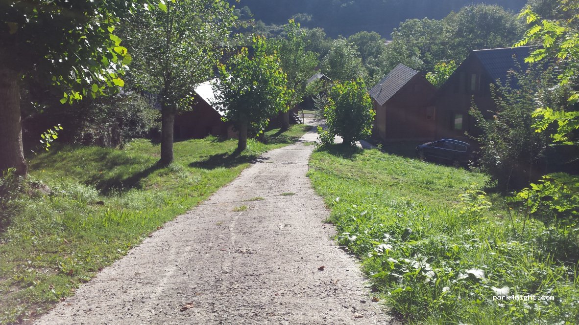 CAMPING ESPALIAS — foto