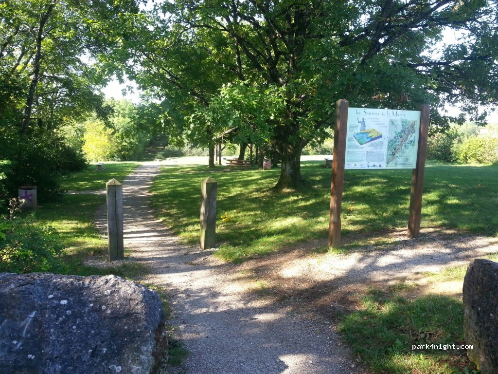 (52200) Balesmes-sur-Marne - D290 — foto