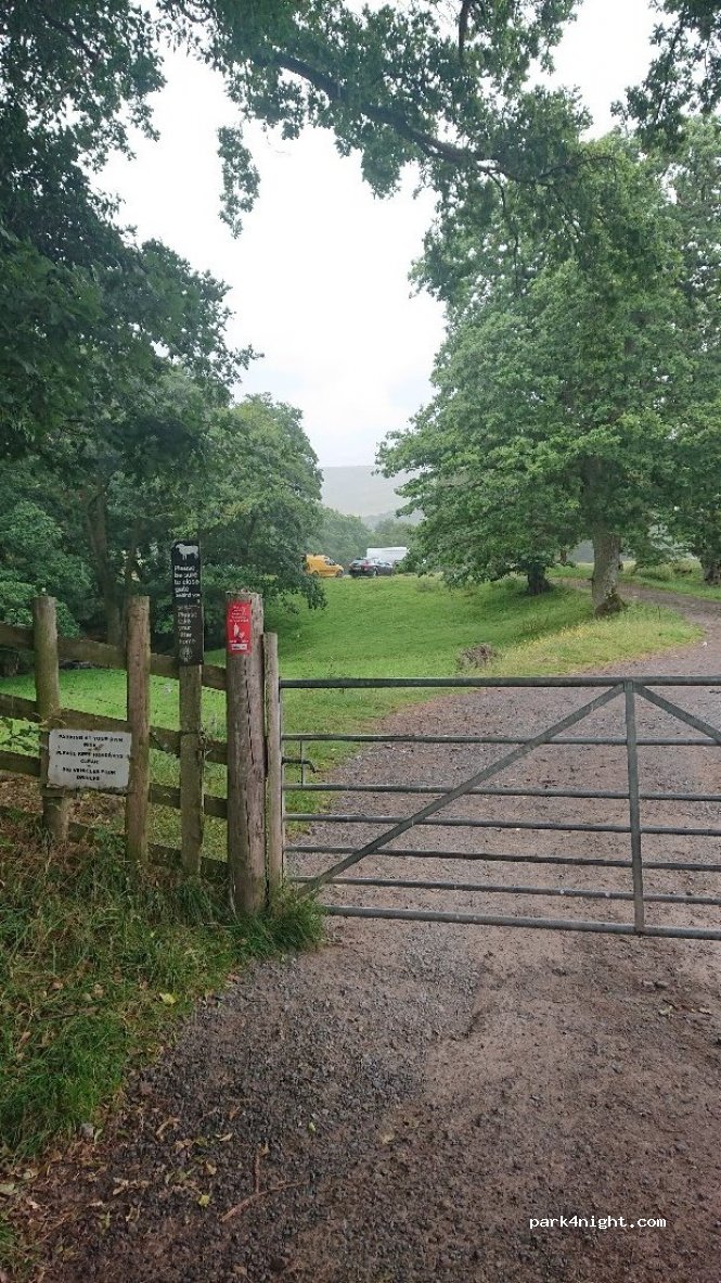 (LD3 8NE) Brecon - Unnamed Road — foto