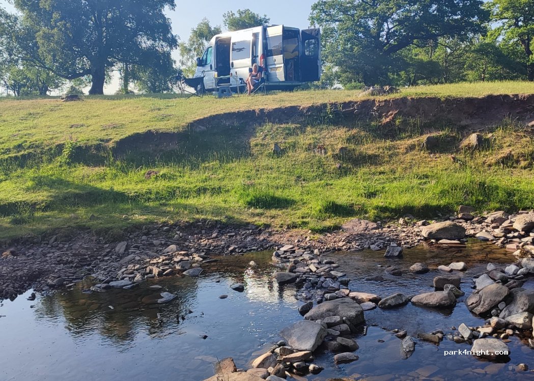 (LD3 8NE) Brecon - Unnamed Road — foto 2