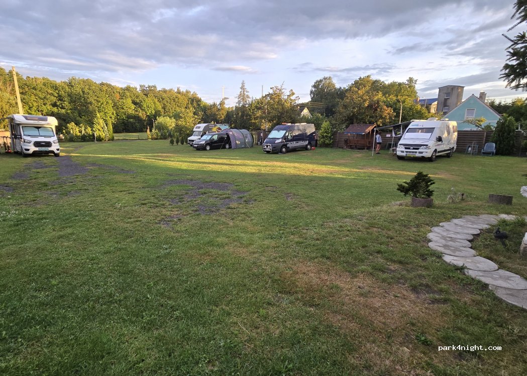 Mużakowska Agroturystyka LENA CamperPark — foto 4