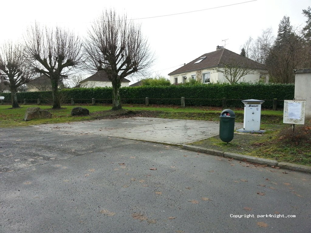 (61800) Tinchebray - 22-24 Rue André Breton — foto 2