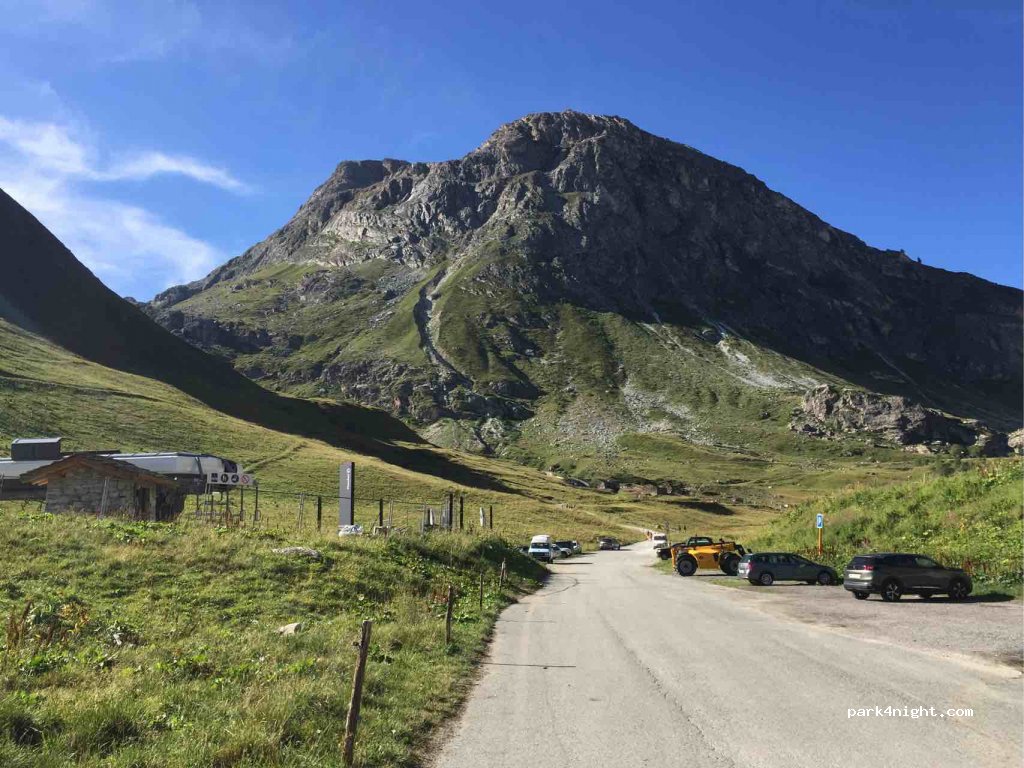 (73150) Val-d'Isère - Unnamed Road — foto