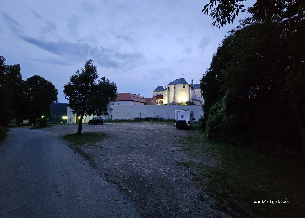 (976 13) Slovenská Ľupča - Pod zámkom — foto 5