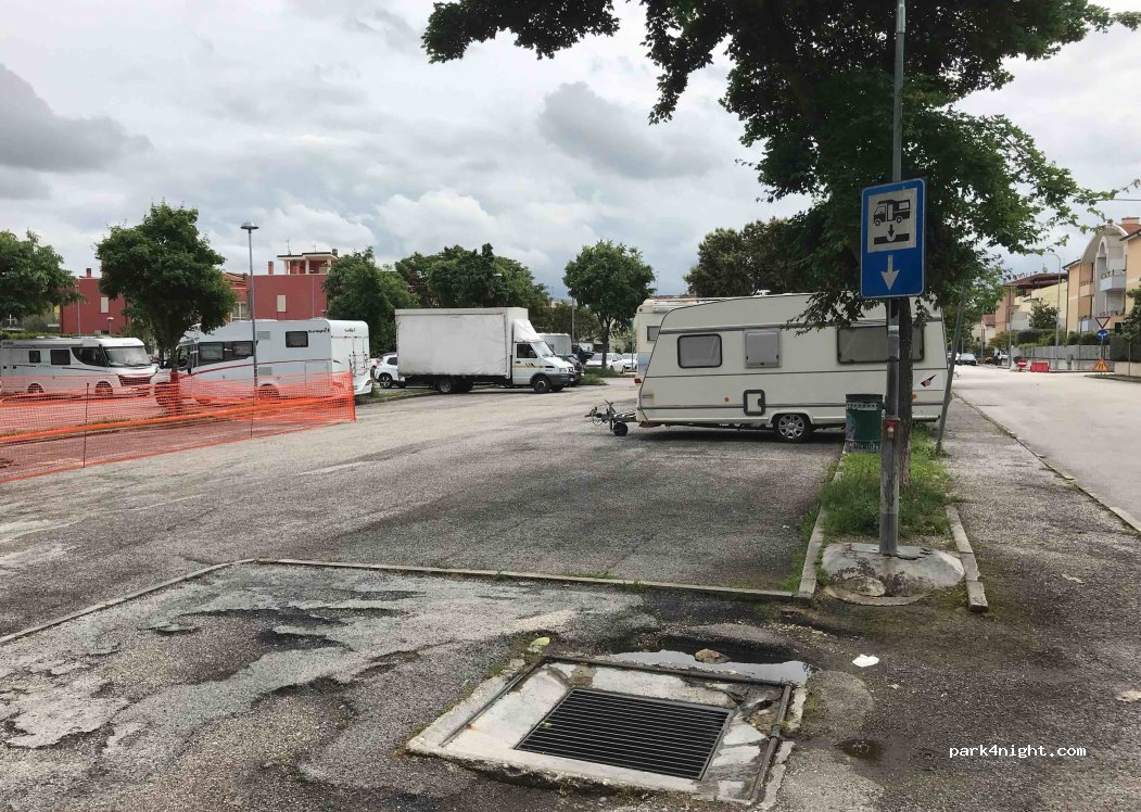 (60035) Jesi - 15 Via Alfredo Zannoni — foto 3
