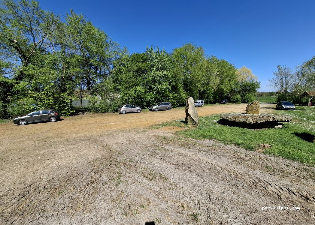 (86120) Les Trois-Moutiers - Avenue Aristide Gigot — foto 4
