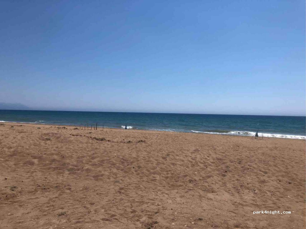 (270 58) Pirgos - Unnamed Road — foto