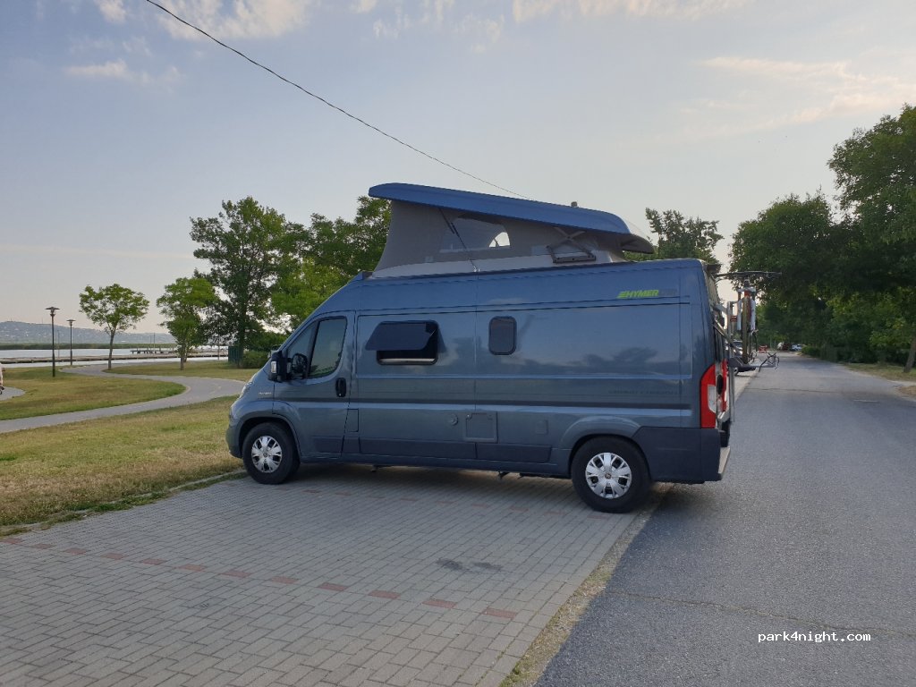 (2483) Gárdony - 21 Fogas utca — foto