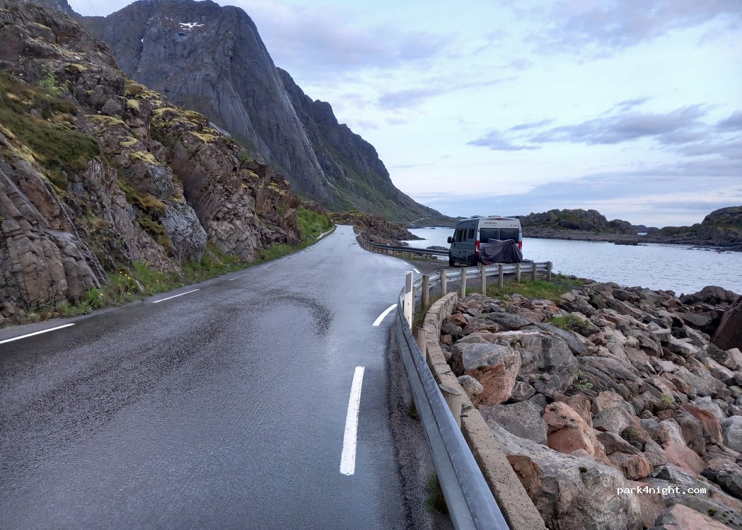 (8312) Henningsvær - Henningsværveien — foto 5
