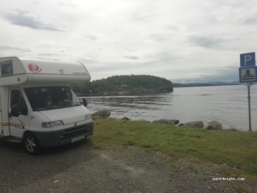 (4120) Jørpeland - 99 Nagavegen — foto