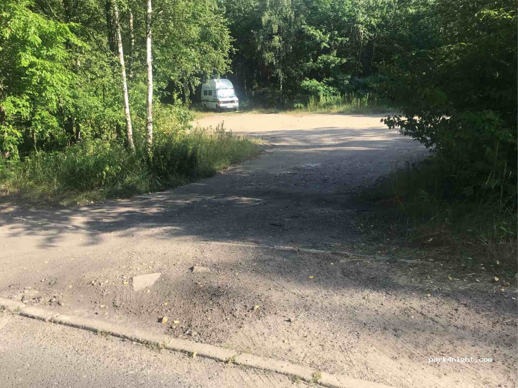 (42-582) Rogoźnik - Cmentarna — foto 2