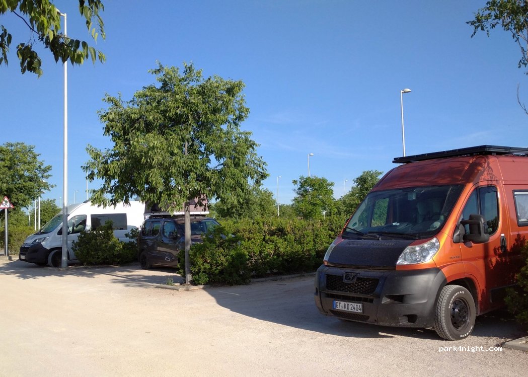 (28055) Madrid - 8 Avenida de las Fuerzas Armadas — foto 2