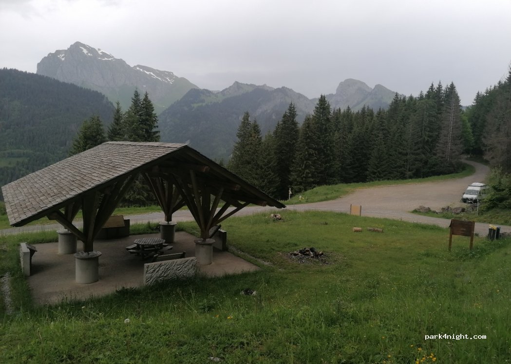 (74360) La Chapelle-d'Abondance - Unnamed Road — foto 2
