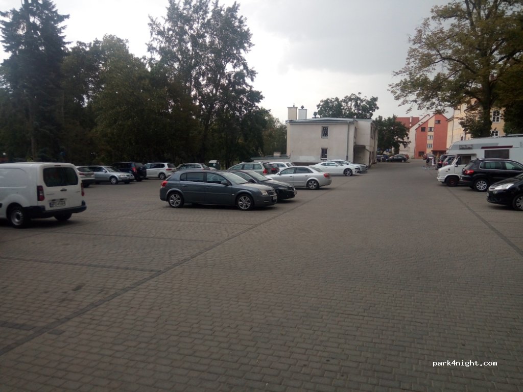 (11-700) Mrągowo - 60A Królewiecka — foto