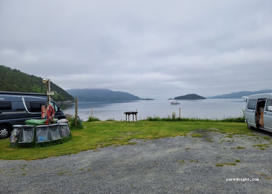 Kvisvik Camping — foto 2