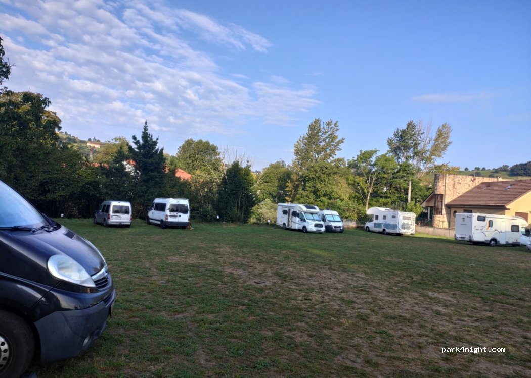 Área autocaravanas Lierganes — foto 2