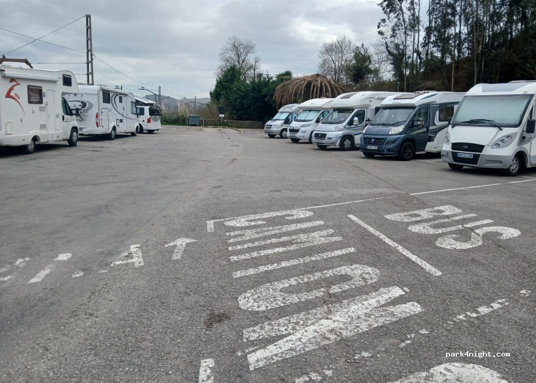 Área autocaravanas Lierganes — foto 5