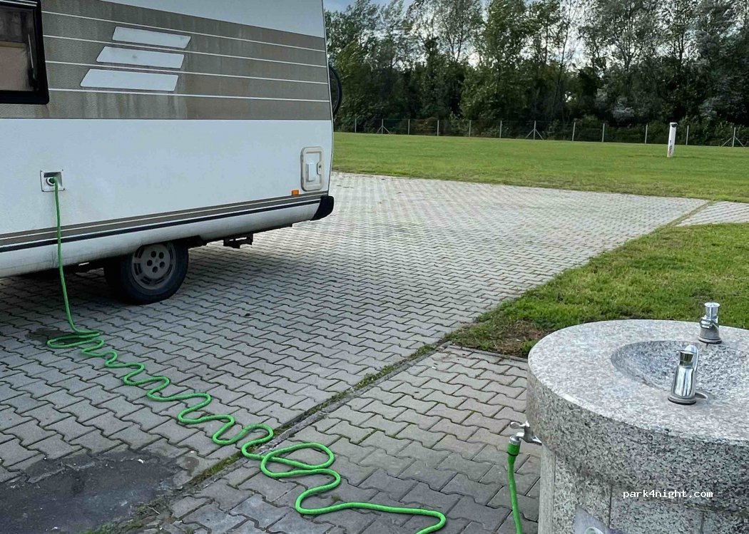 (916 33) Hrádok - D1 — foto 2
