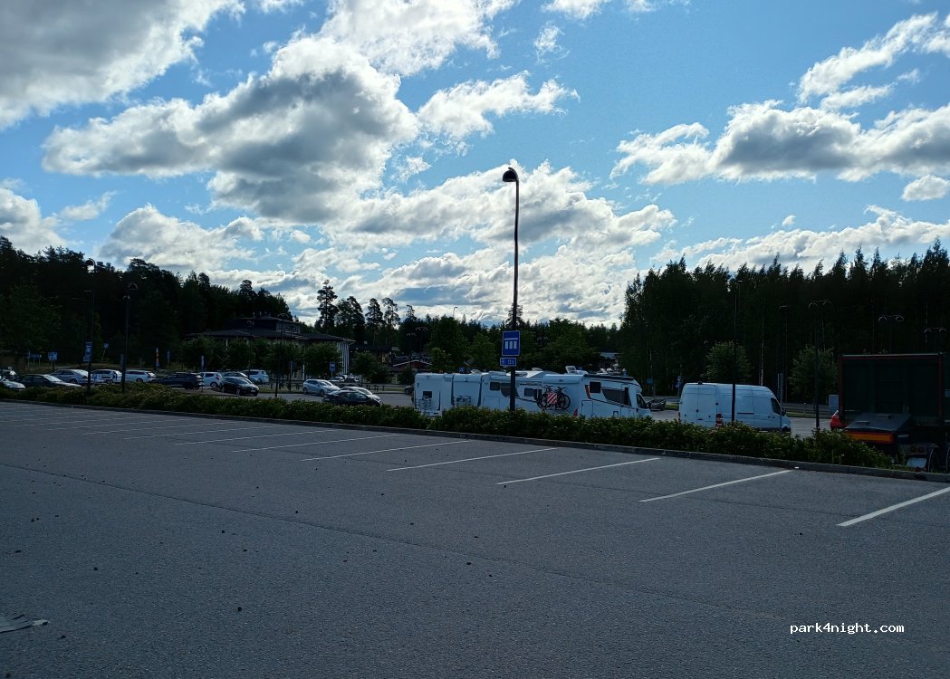 (02880) Veikkola - 13 Eriksgårdsvägen — foto