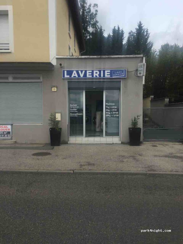 (01800) Meximieux - 23 Rue des Maisons Neuves — foto