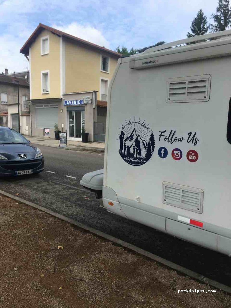 (01800) Meximieux - 23 Rue des Maisons Neuves — foto 2