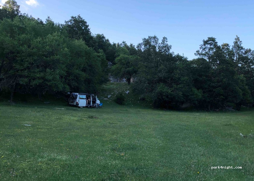 (440 07) Monodendri / Kentriko Zagori - Unnamed Road — foto 3