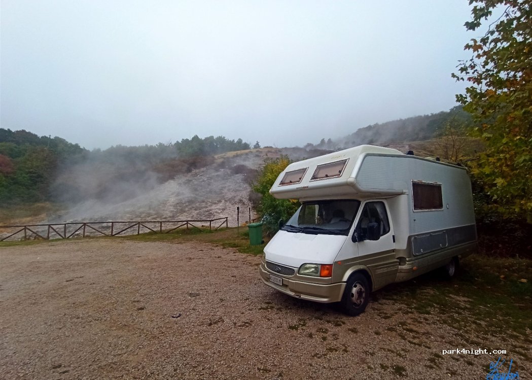 (56041) Lagoni del Sasso / Castelnuovo di Val - 20 Strada Provinciale 49 della Leccia — foto 4