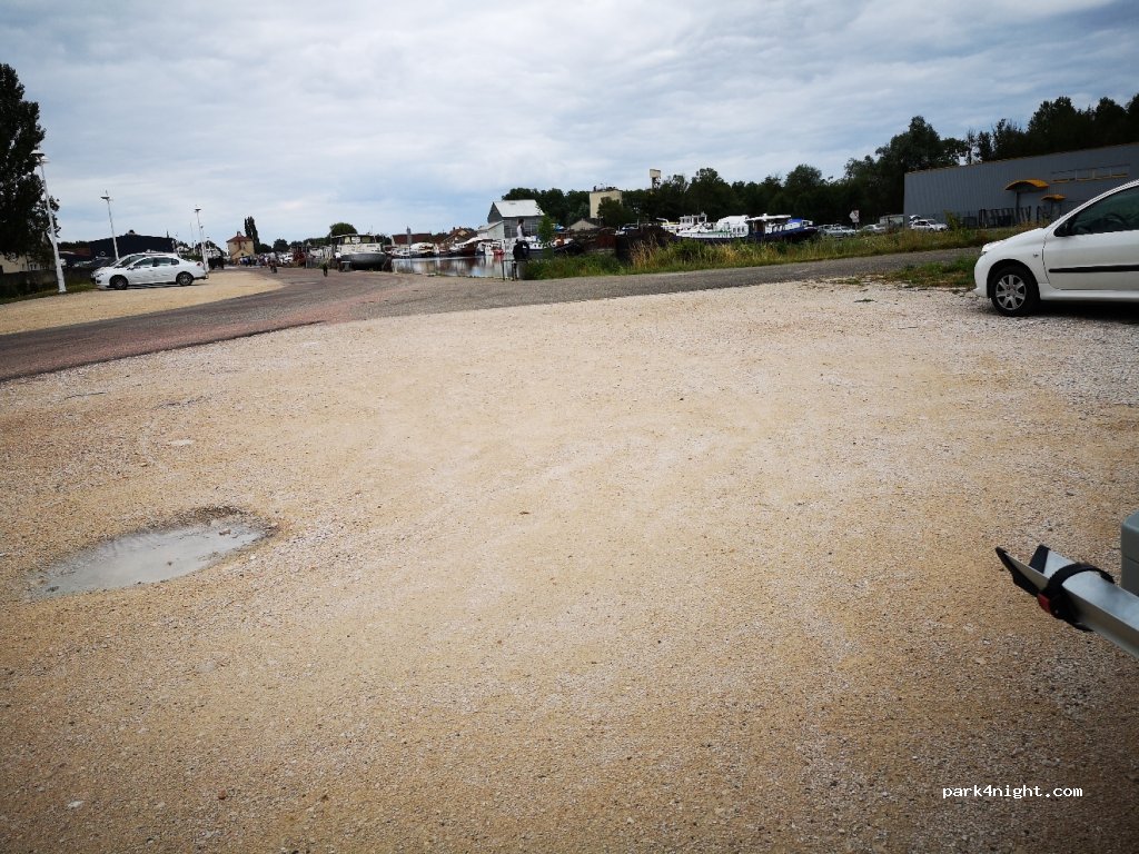 (21170) Saint-Usage - 1 Quai du Canal de Bourgogne — foto 3