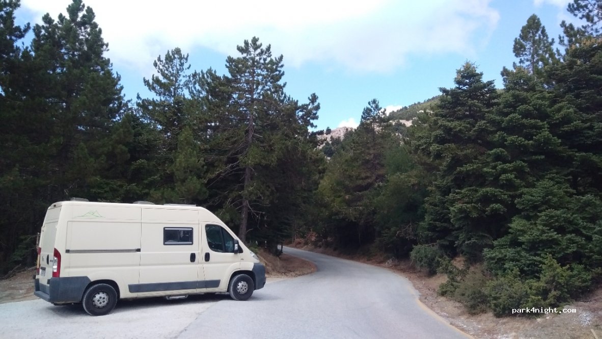(136 72) Acharnes - Unnamed Road, Mpafi - Parnitha Mountain Refuge — foto 3