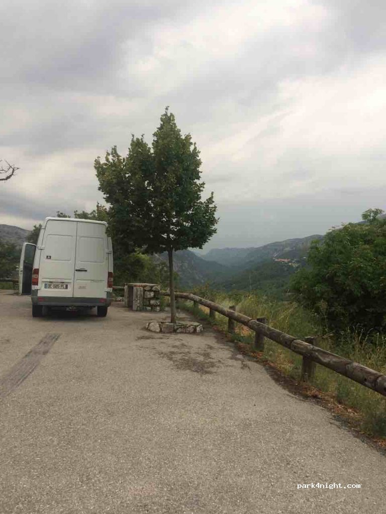 (06620) Gréolières - 1471 Route de Coursegoules — foto