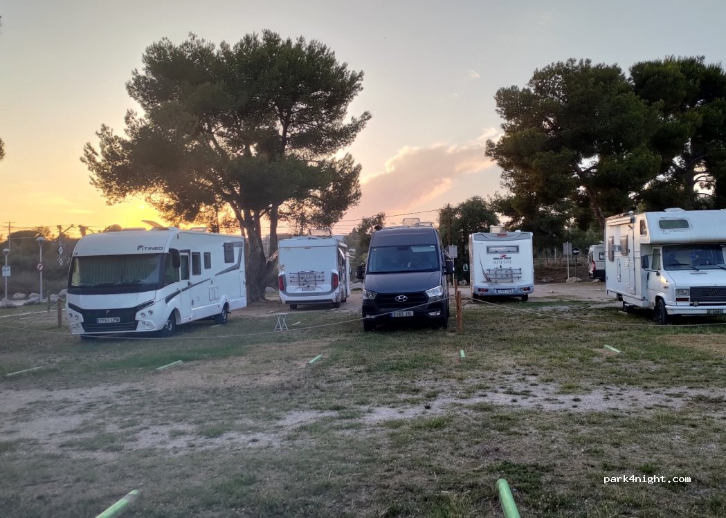 (08800) Vilanova i la Geltrú - 21 Carrer de Juan Sebastián Elcano — foto 3