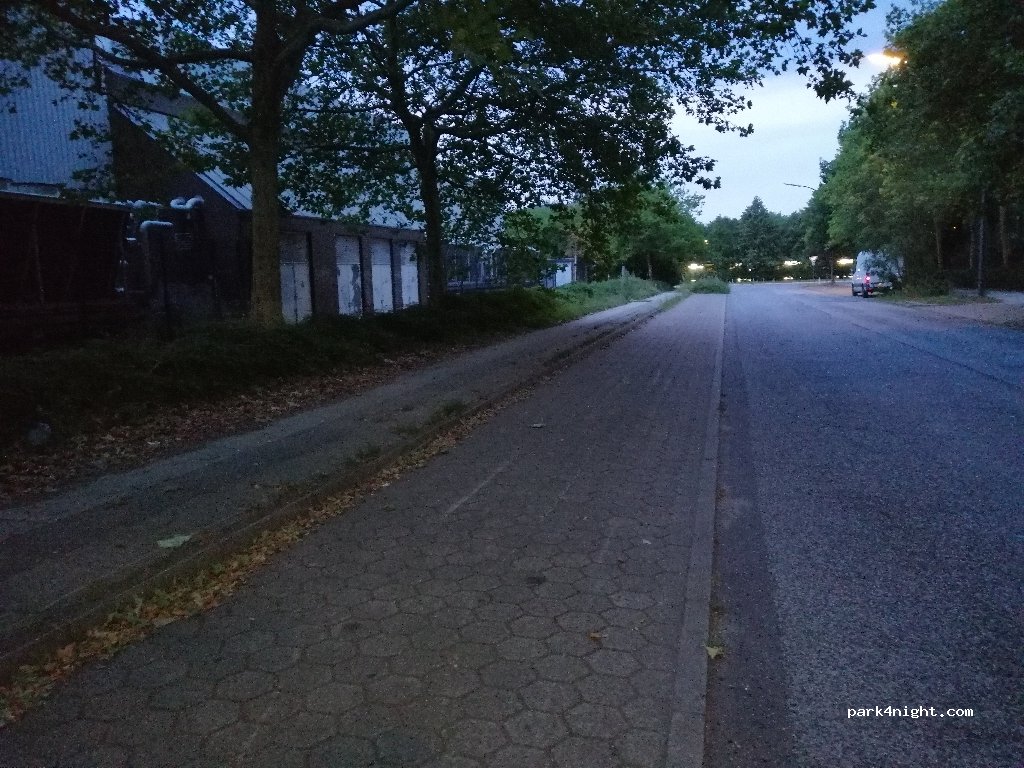 (22297) Hamburg - 14 Überseering / Halifaxweg — foto 2