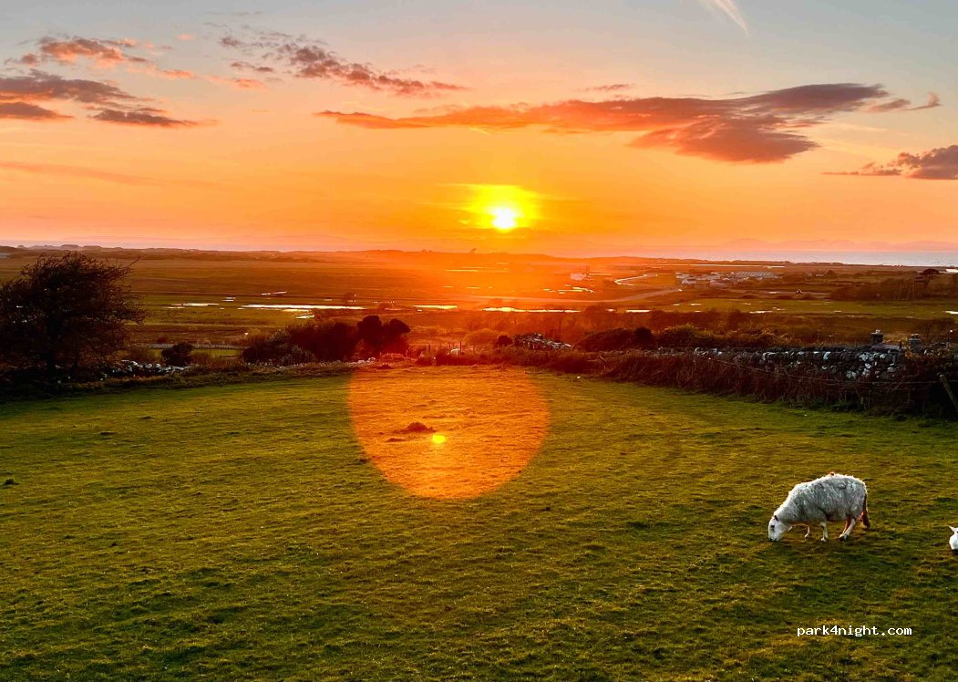 (LL45 2LP) Llanbedr - A496 — foto 4