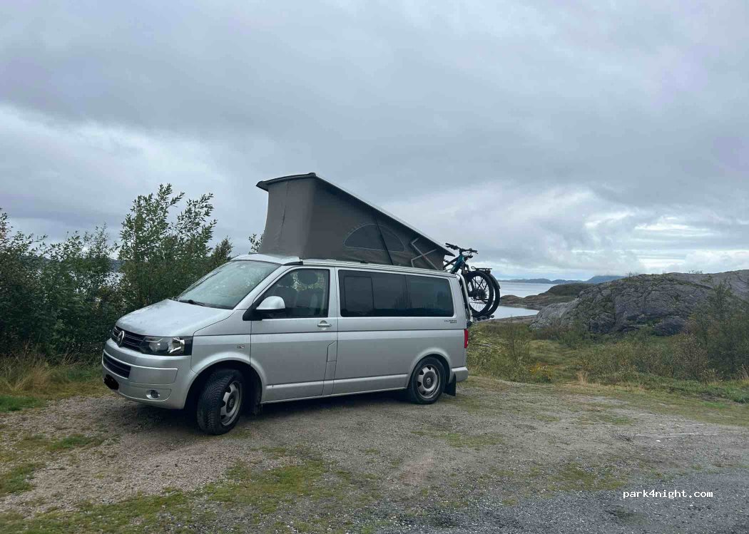 (8187) Jektvik - Unnamed Road — foto