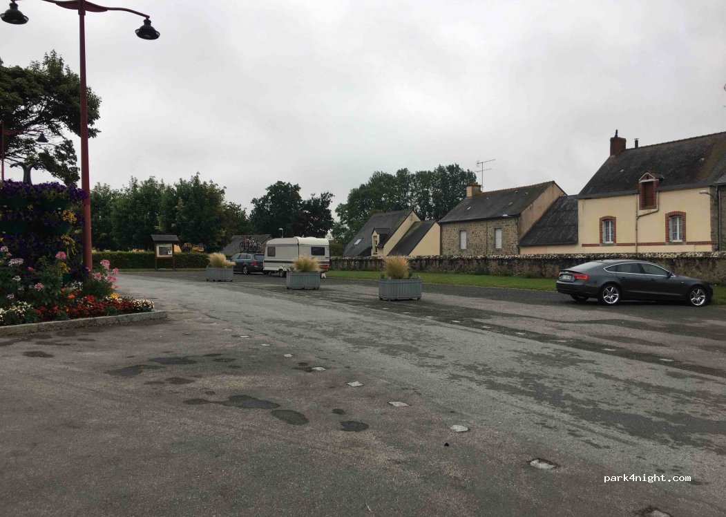 (35370) Bréal-sous-Vitré - 1 Place de l'Église — foto 3