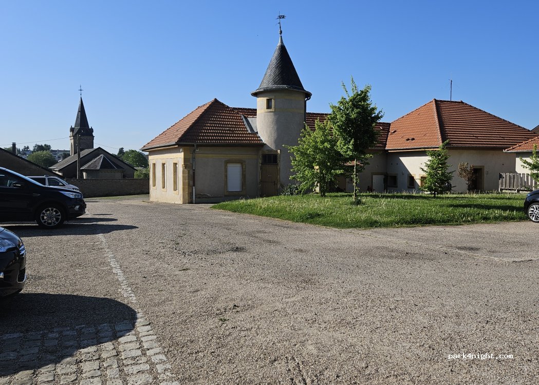 (57420) Verny - 11 Cour du Château — foto