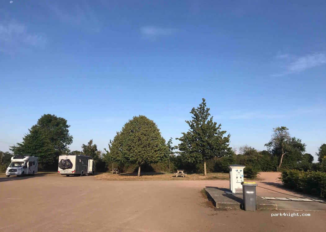(03390) Saint-Marcel-en-Murat - D243 — foto 2