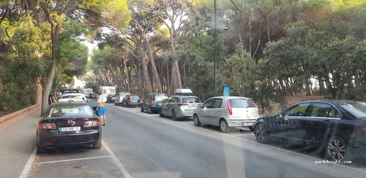 (58022) Follonica - Via della Repubblica — foto 4