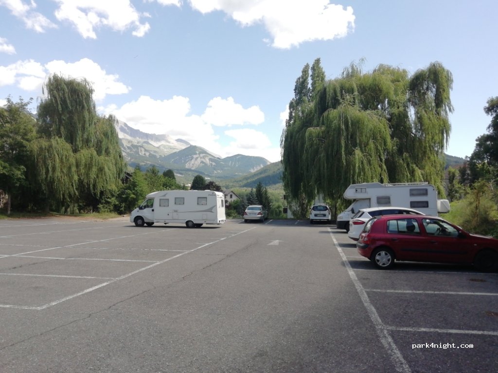 (04140) Seyne - 17 Rue du Barri — foto