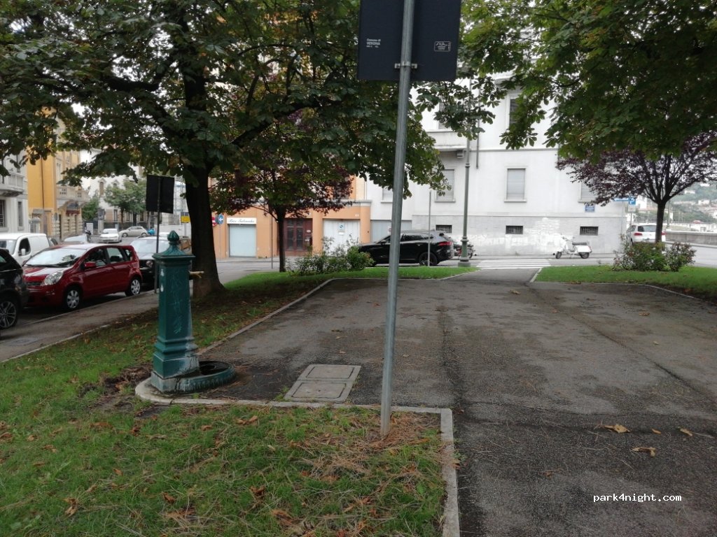 (37126) Verona - 14 Lungadige Giacomo Matteotti — foto 2